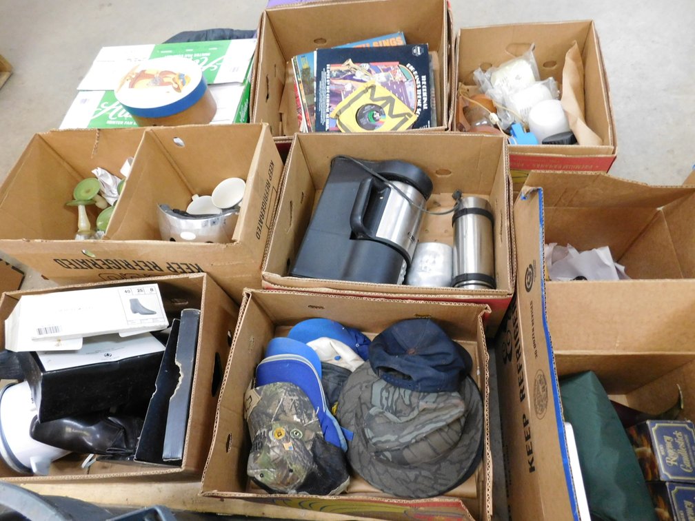 Pallet Lot of Assorted Household Items etc.