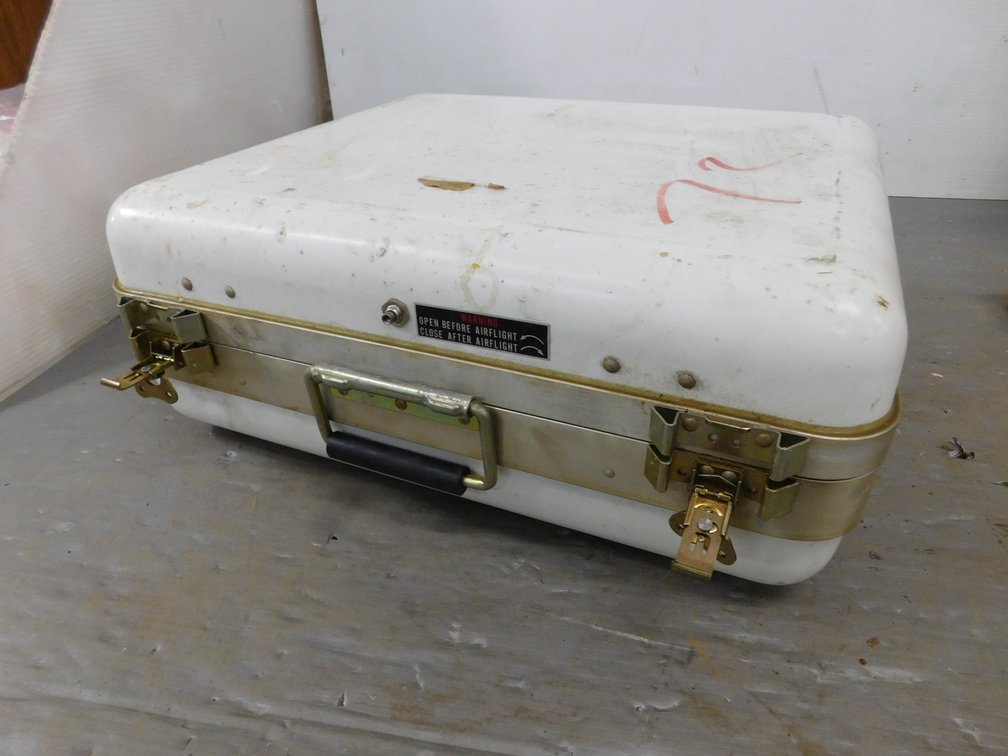 White Hard Shell Equipment Case 20" x 18" x 7"