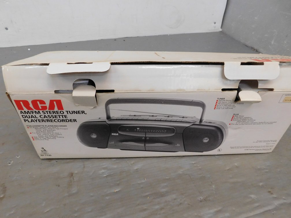 RCA Am/FM Stereo Dual Cassette Player/Recorder