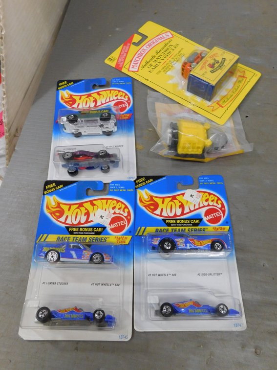 Hot Wheels Die Cast Cars, Matchbox Car, McDonald's Happy Meal Toy