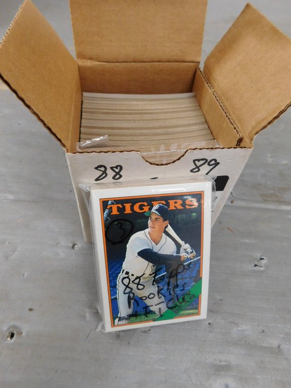 88-89 Topps Sports Cards