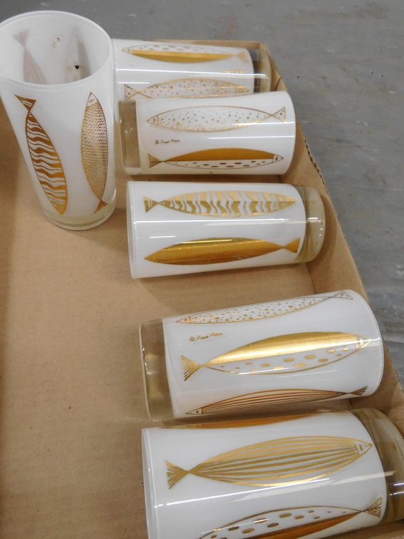 Vintage Mid Century Modern Glasses featuring Gold Fish