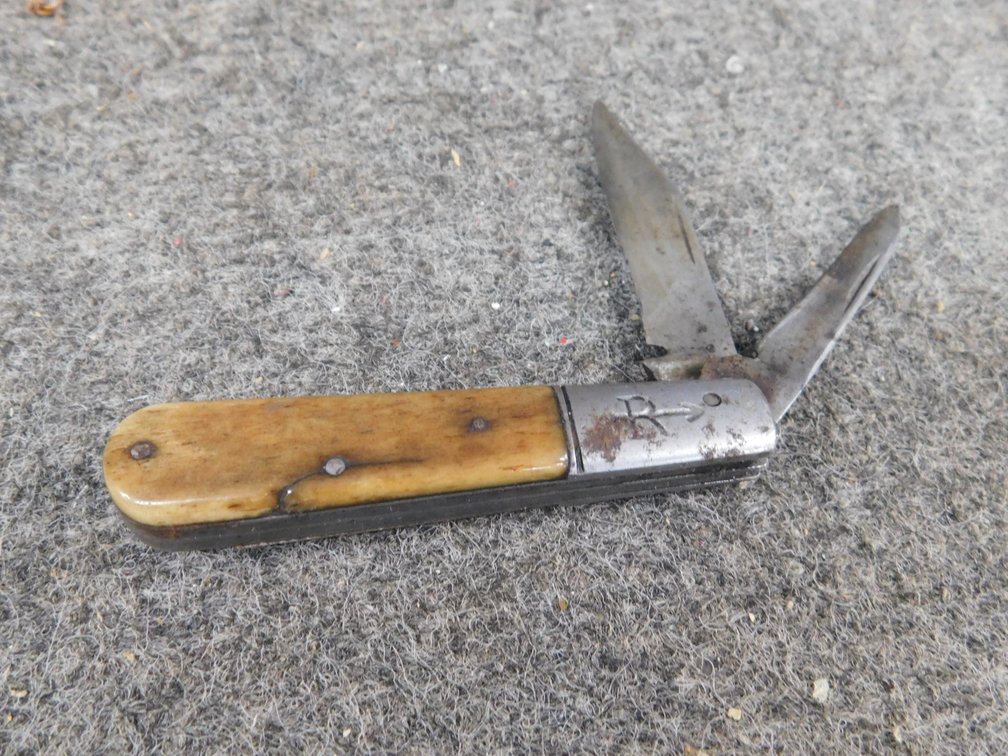 Russell Barlow  Pocket Knife 3 1/4"