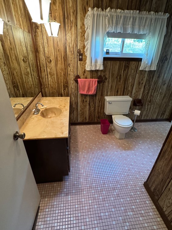 Image for Live Onsite Real Estate Auction with Online Bidding