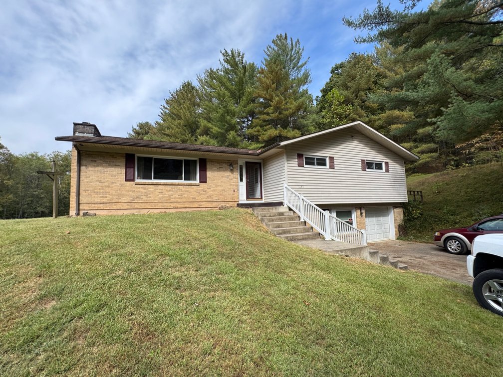 Image for Live Onsite Real Estate Auction with Online Bidding