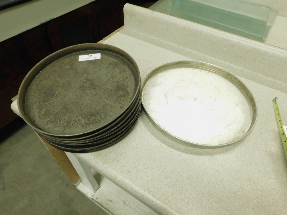 (8) Deep Dish Pizza Pans 