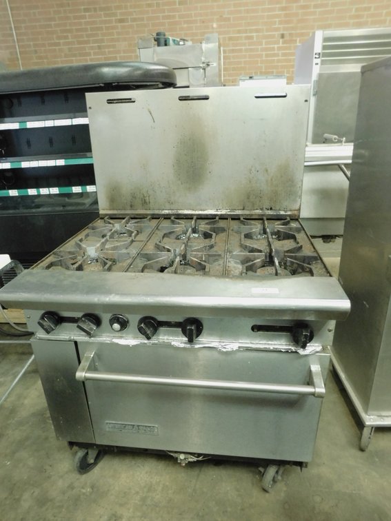 AMERICAN RANGE 6 Burner Gas Range on Wheels 