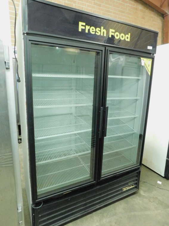 TRUE 2 Door Merchandiser Cooler 