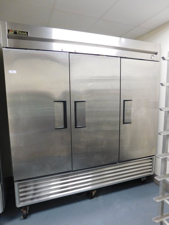 TRUE 3 Door Freezer