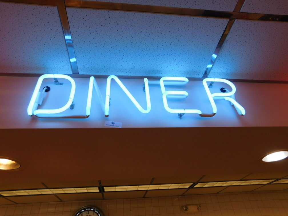 Neon DINER Sign