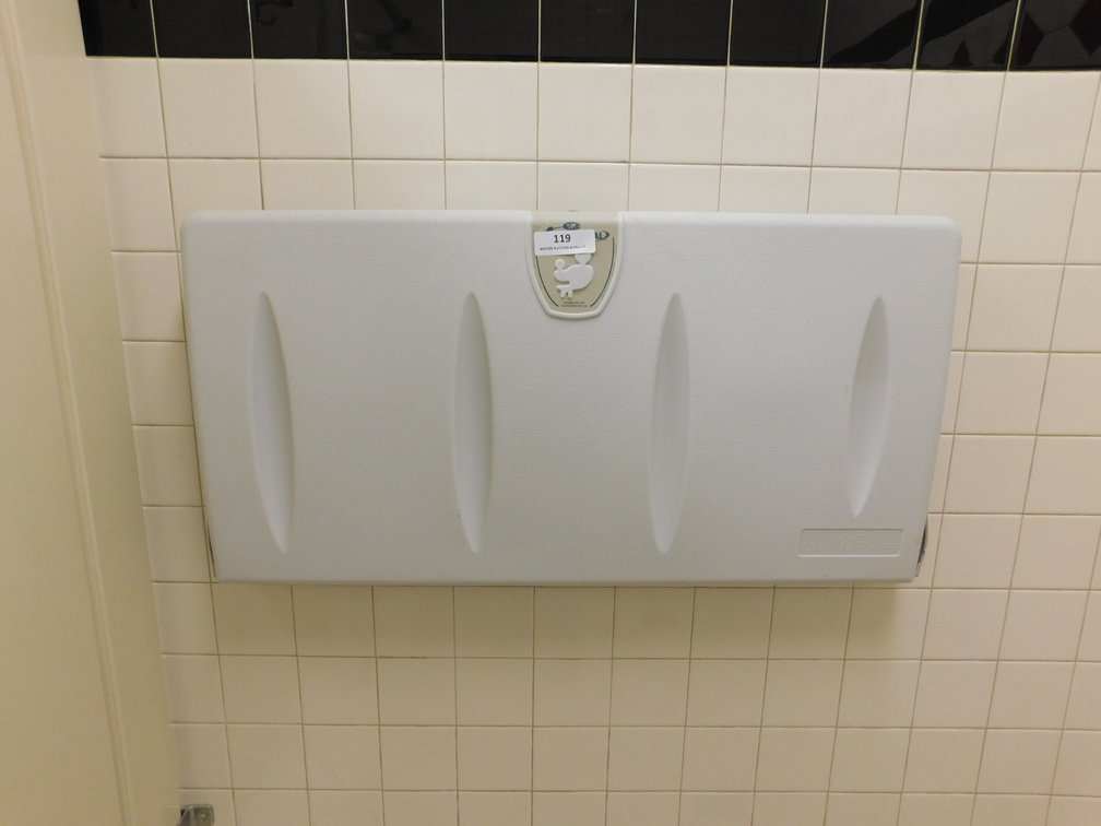 CONTINENTAL Diaper Station