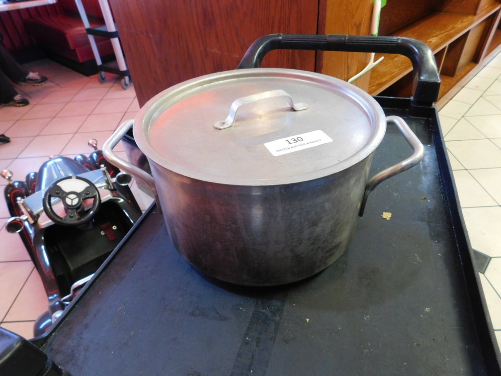 8.5 qt Sauce Pot with Lid