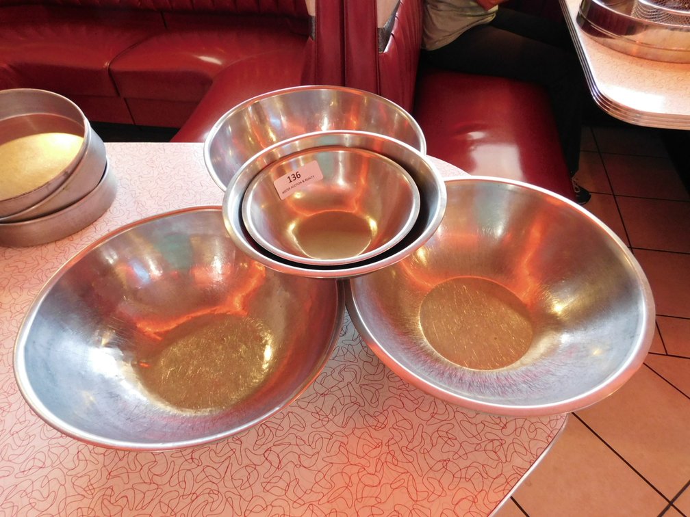 (5) Assorted Size Mixing Bowls