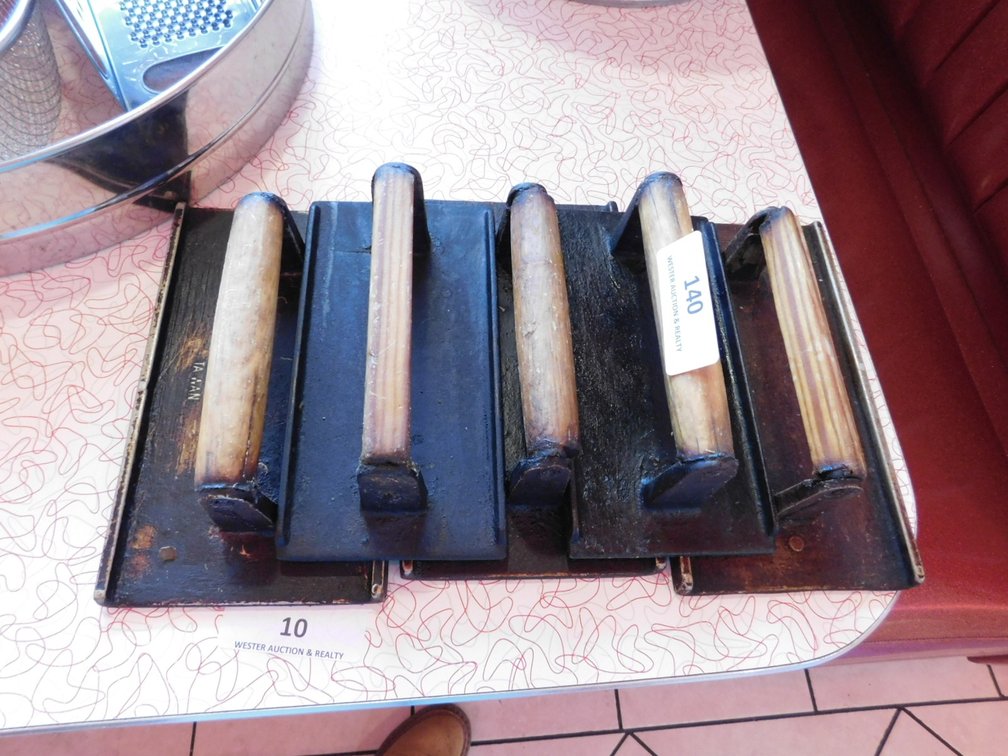 (5) Grill Presses