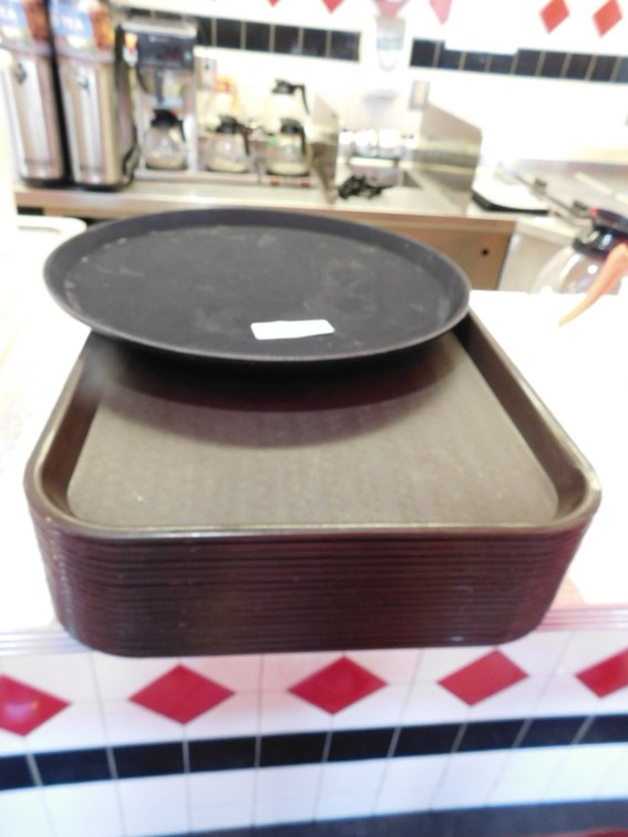 (18) Serving Trays