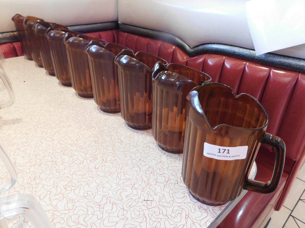 (9) Amber Pitchers