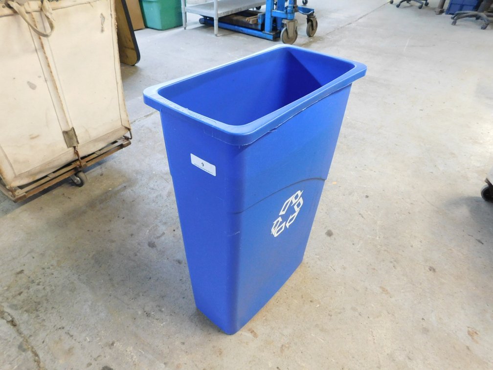 (NEW) RUBBERMAID Slim Line Recycling Can
