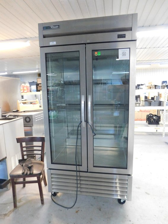 TRUE Glass Door Cooler