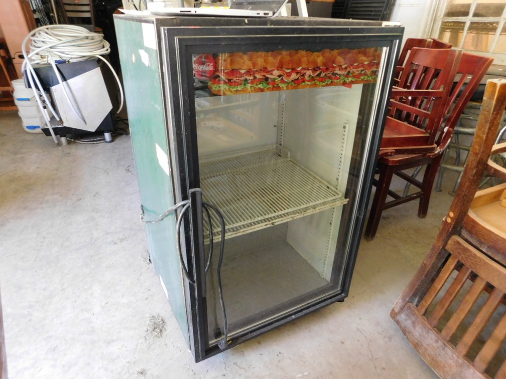TRUE Countertop Merchandising Cooler