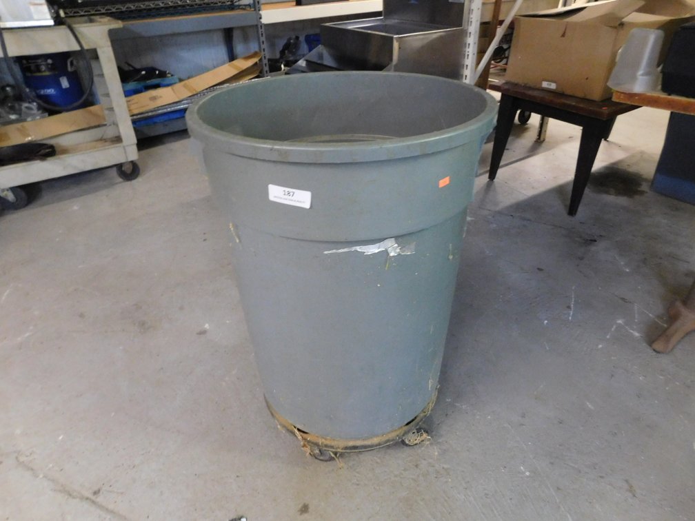 32 Gallon Trash Can on Dolly