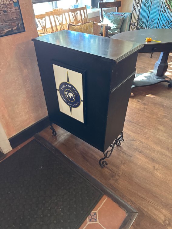 Hostess Stand, 14x28x39