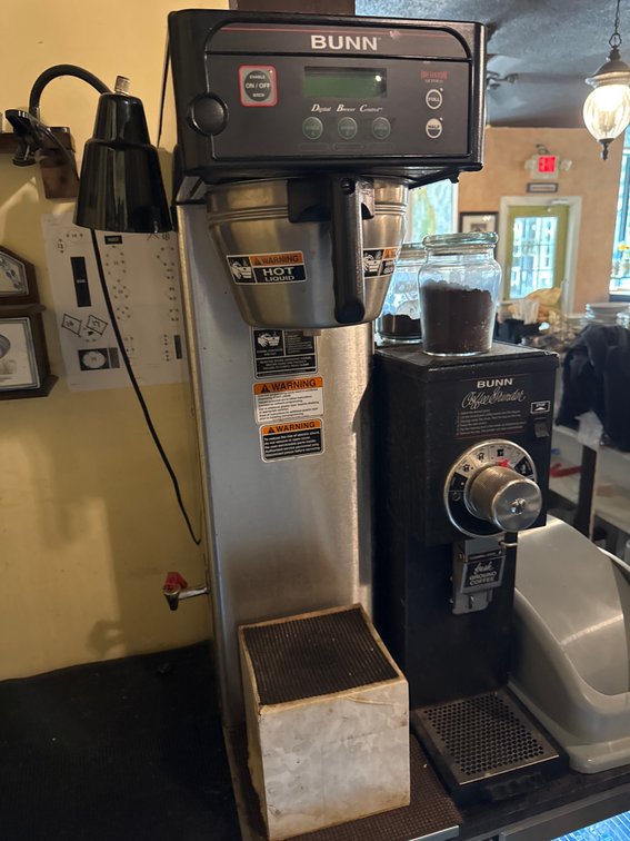 BUNN Tea Brewer (working)