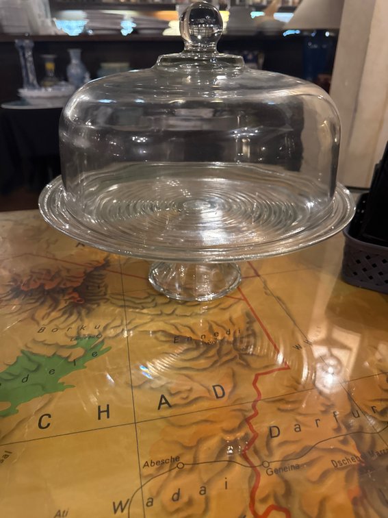 Round Glass Cake Display, 16 inch