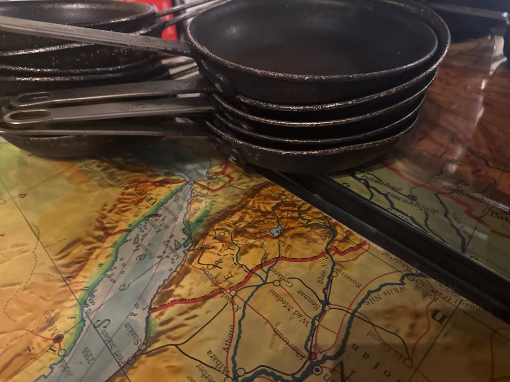 (11) 8inch sautée Pans