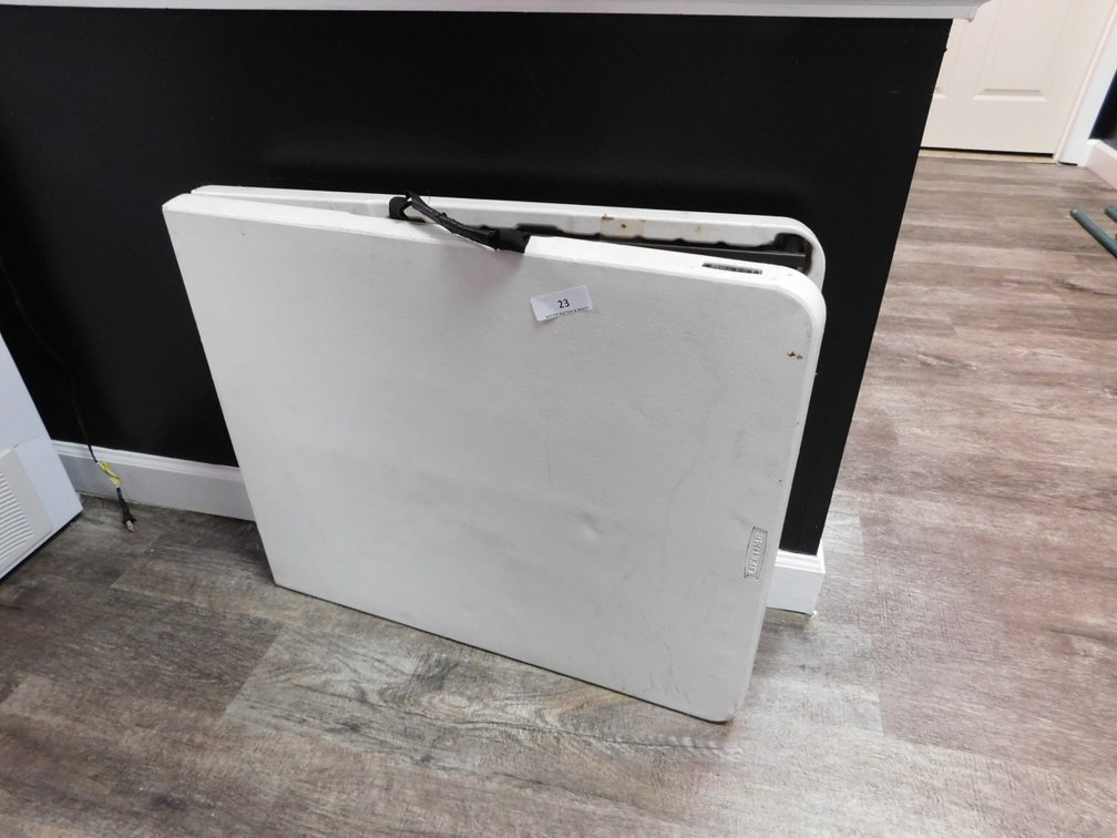 5ft LIFETIME Folding Table