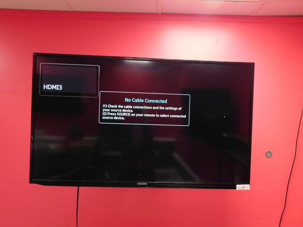 SAMSUNG 48" Smart TV