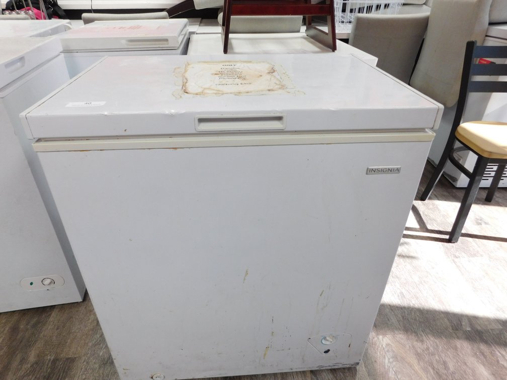 INSIGNIA Chest Freezer