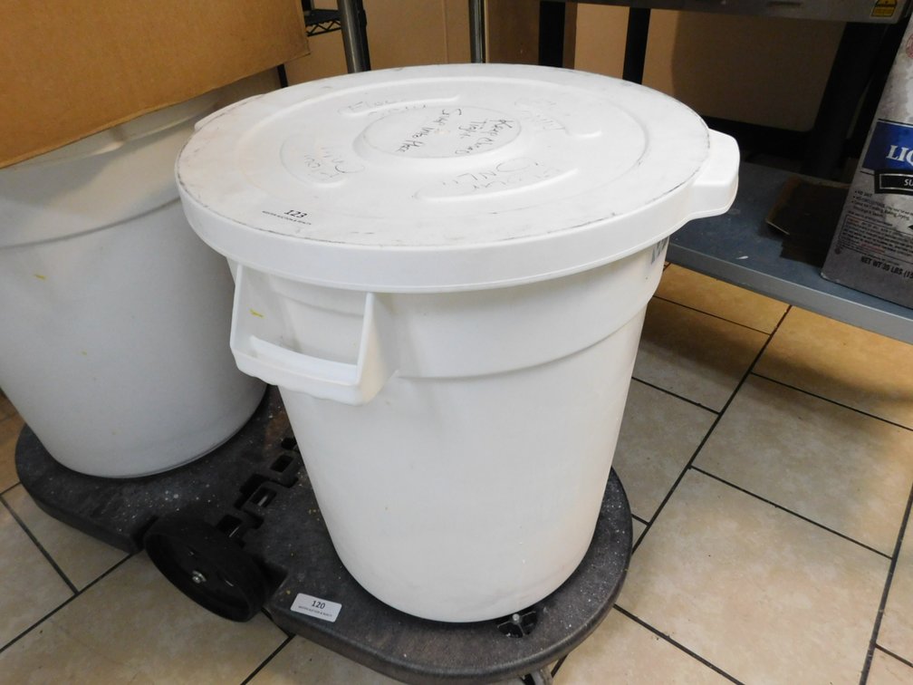 20 Gallon Ingredient Bin with Flour