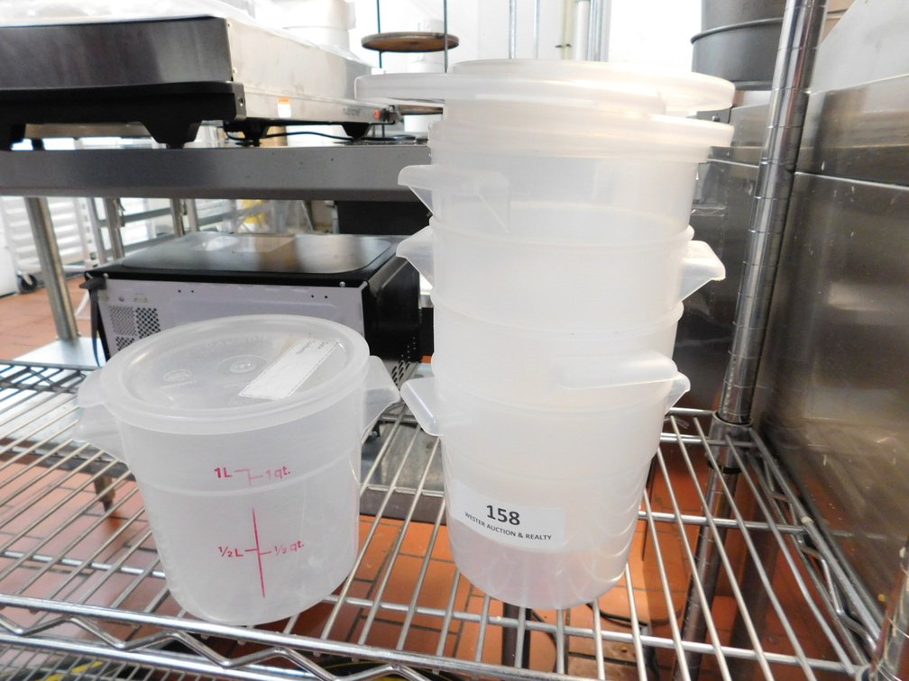 (5) CAMBRO 1 Qt Food Storage Containers with Lids