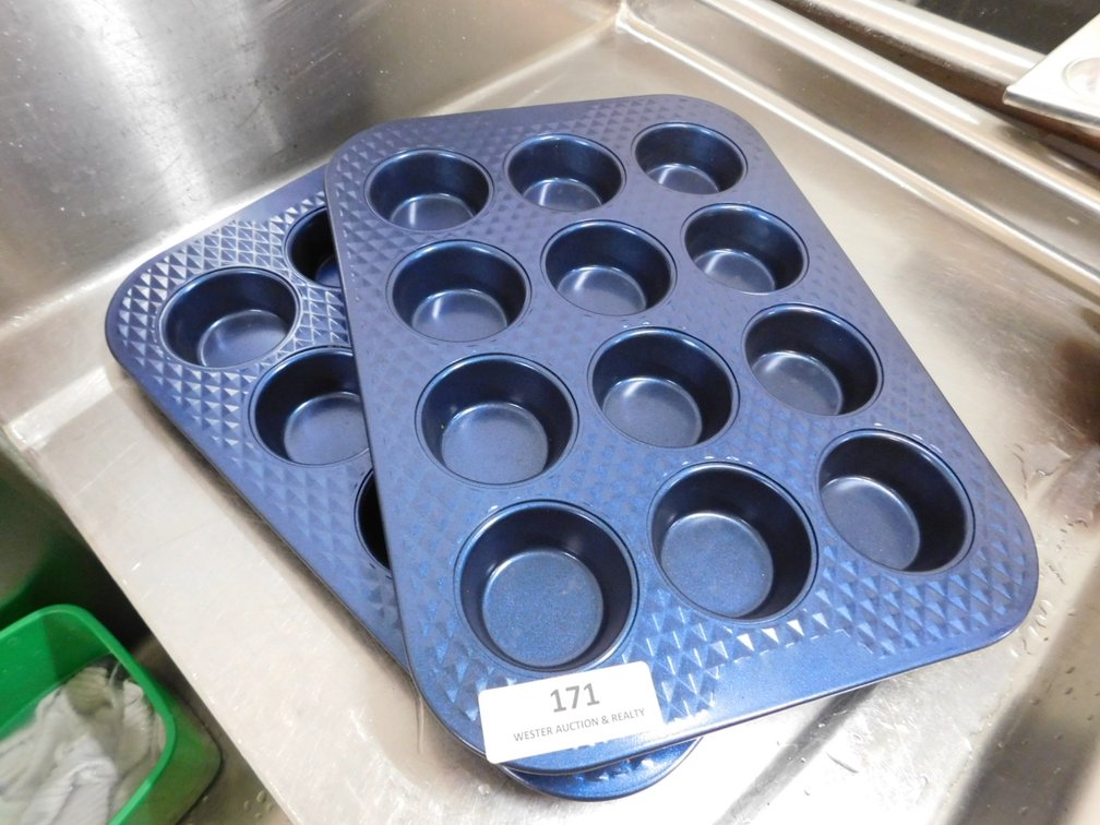 (2) Muffin Pans