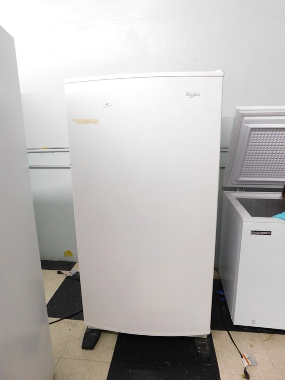 WHIRLPOOL Upright Household Freezer