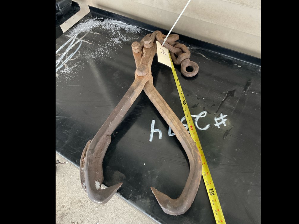 Heavy duty logging tongs