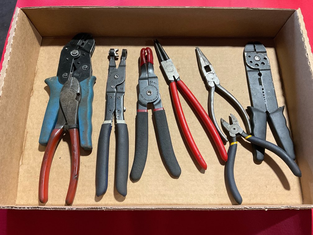 Miscellaneous pliers