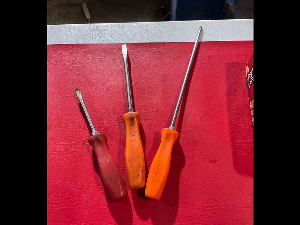 Snap-on screwdrivers