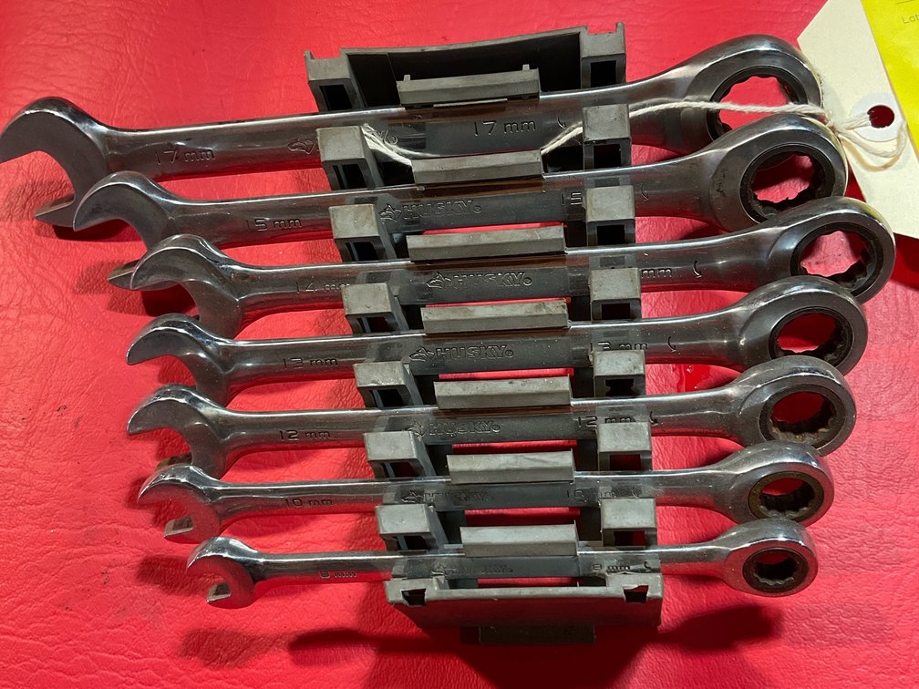 Husky metric ratchet, wrenches