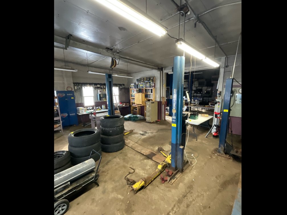 Rotary car lift