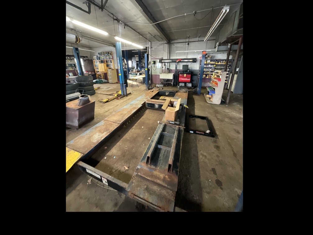Rotary alignment rack