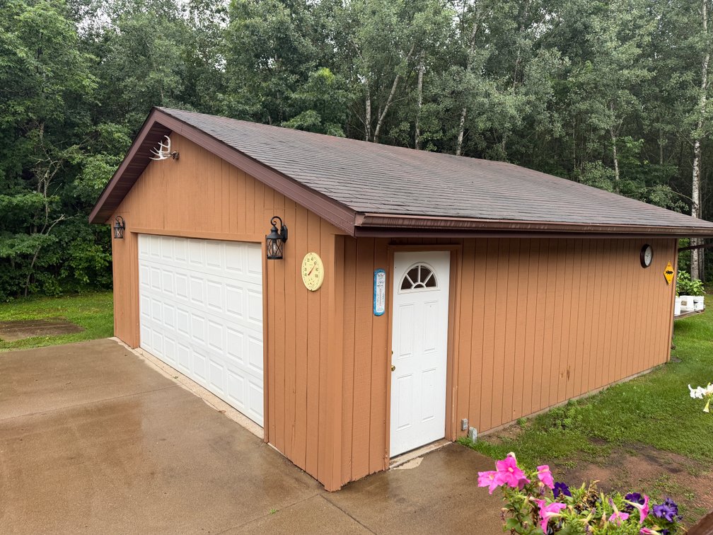 Image for Boulder Juntion Real-Estate Auction! Beautiful Home with Buildings! 1.5 Acres