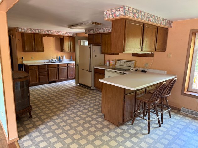 Image for Crandon, WI Real-Estate Auction! City Home Being Sold To the Highest Bidder! Live Auction!