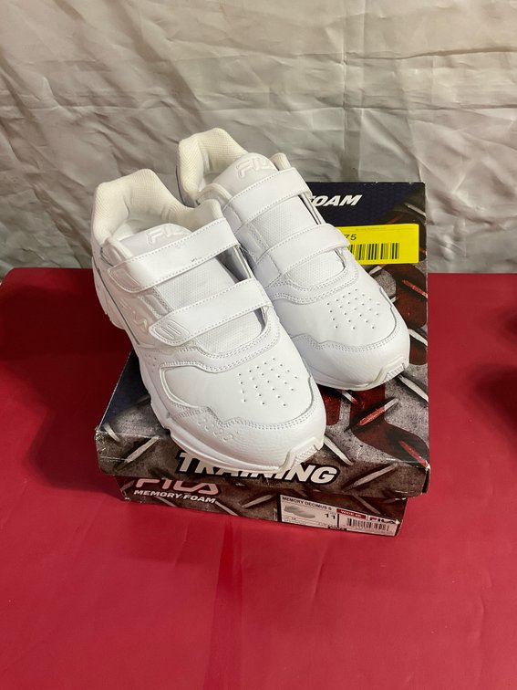 Like new memory foam shoes
