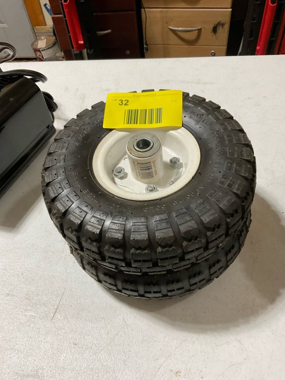 (2) wheel/tires