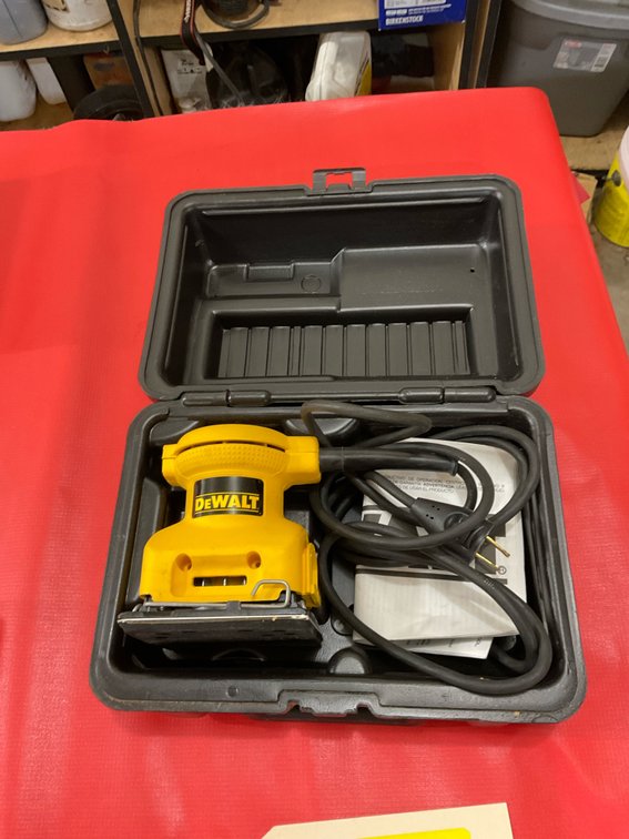 Like new DeWalt palm sander with case