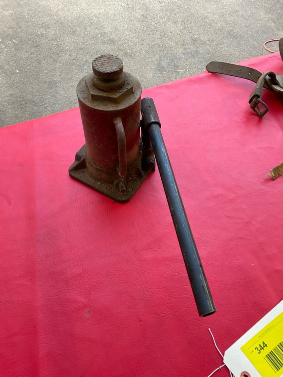Heavy duty hydraulic jack