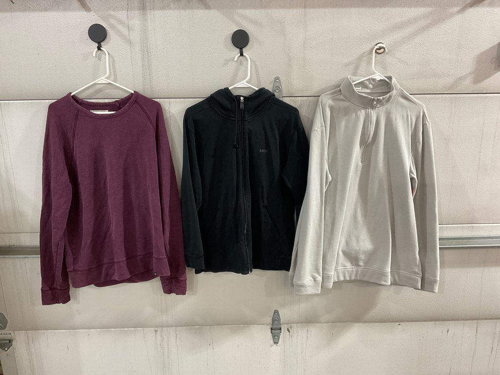 XL sweatshirts