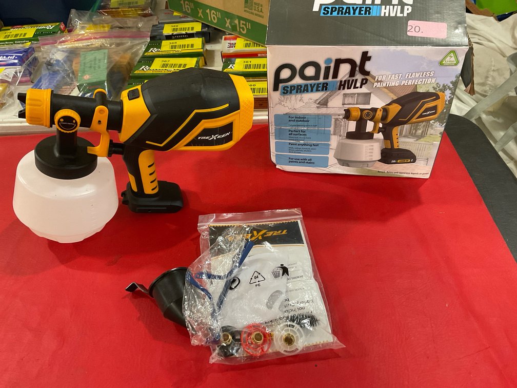 Cordless paint sprayer