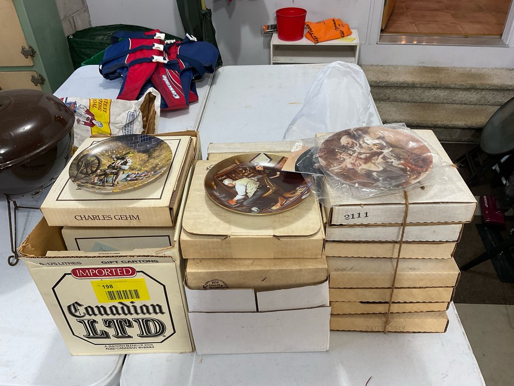 Approximately 23 collector plates
